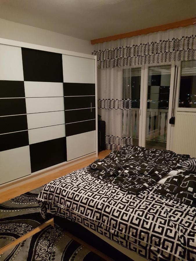 Ferienwohnung Sabina ボサンスカ・クルパ エクステリア 写真